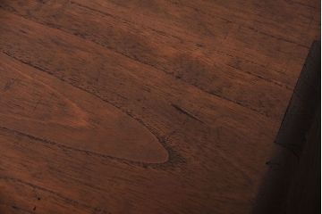 アンティーク家具　和製アンティーク　古い桐材の鉄脚付き収納戸棚