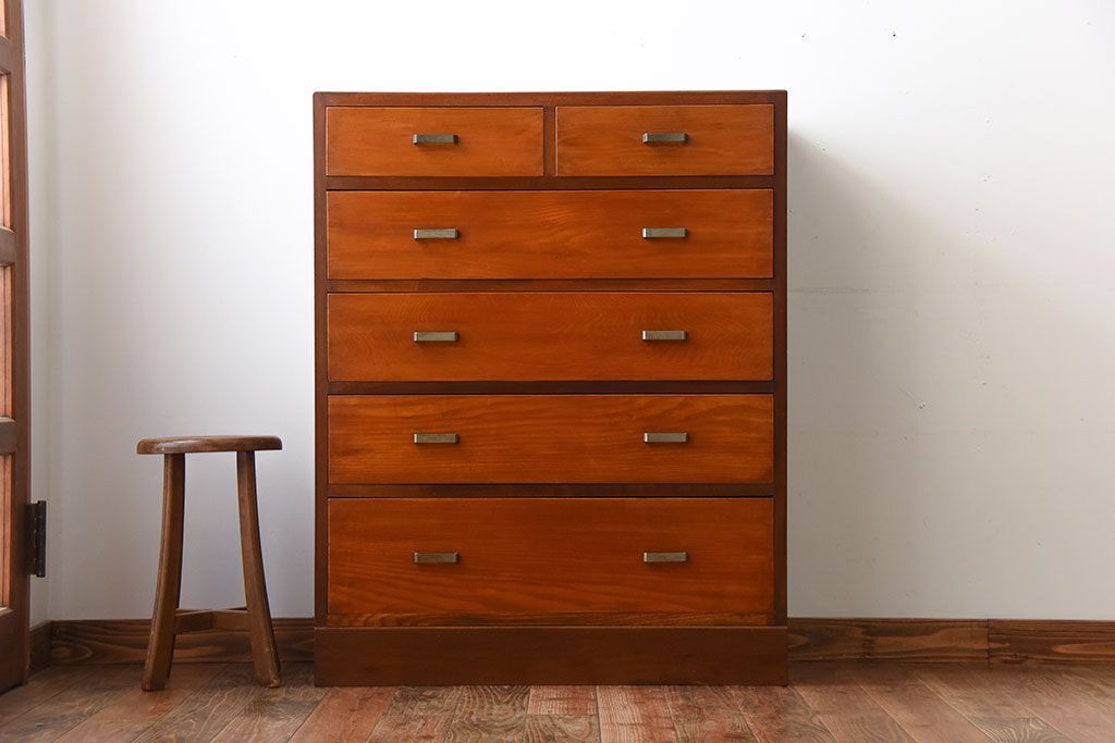 レトロ家具　昭和レトロ　シンプルな古い木製のアンティークチェスト(1)