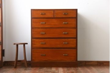 レトロ家具　昭和レトロ　シンプルな古い木製のアンティークチェスト(1)