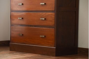レトロ家具　昭和レトロ　シンプルな古い木製のアンティークチェスト(1)