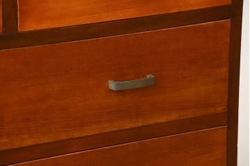 レトロ家具　昭和レトロ　シンプルな古い木製のアンティークチェスト(2)