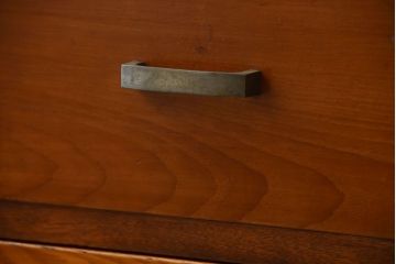 レトロ家具　昭和レトロ　シンプルな古い木製のアンティークチェスト(2)