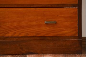 レトロ家具　昭和レトロ　シンプルな古い木製のアンティークチェスト(2)