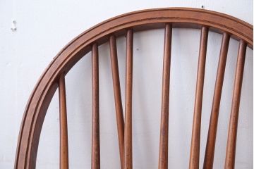 ヴィンテージ家具　ビンテージ　秋田木工の後姿が美しいウィンザーチェア(ダイニングチェア、ウインザーチェア)