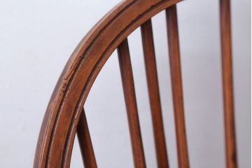 ヴィンテージ家具　ビンテージ　秋田木工の後姿が美しいウィンザーチェア(ダイニングチェア、ウインザーチェア)