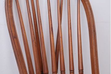ヴィンテージ家具　ビンテージ　秋田木工の後姿が美しいウィンザーチェア(ダイニングチェア、ウインザーチェア)