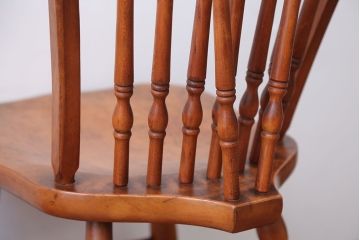 ヴィンテージ家具　ビンテージ　秋田木工の後姿が美しいウィンザーチェア(ダイニングチェア、ウインザーチェア)