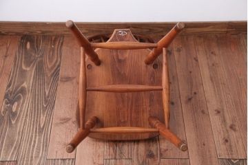 ヴィンテージ家具　ビンテージ　秋田木工の後姿が美しいウィンザーチェア(ダイニングチェア、ウインザーチェア)