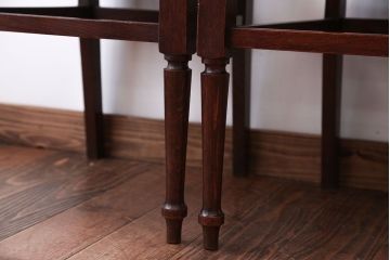 アンティーク家具　イギリスアンティーク　彫刻が美しいオーク材の大ぶりなダイニングチェア2脚セット