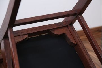 アンティーク家具　イギリスアンティーク　彫刻が美しいオーク材の大ぶりなダイニングチェア2脚セット