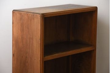 アンティーク家具　和製アンティーク　ナチュラルな木味の脚付き飾り棚(本棚)