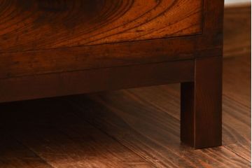 アンティーク家具　アンティーク　モールガラス入り!古い木製の脚付き引き戸収納棚