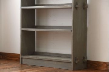 アンティーク家具 アンティークペイント シャビーでおしゃれな楔式本棚