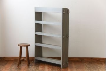 アンティーク家具 アンティークペイント シャビーでおしゃれな楔式本棚