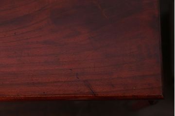 アンティーク雑貨　古民具・骨董　総欅材の漆が美しい花台ととても小さな桑材の花台のセット