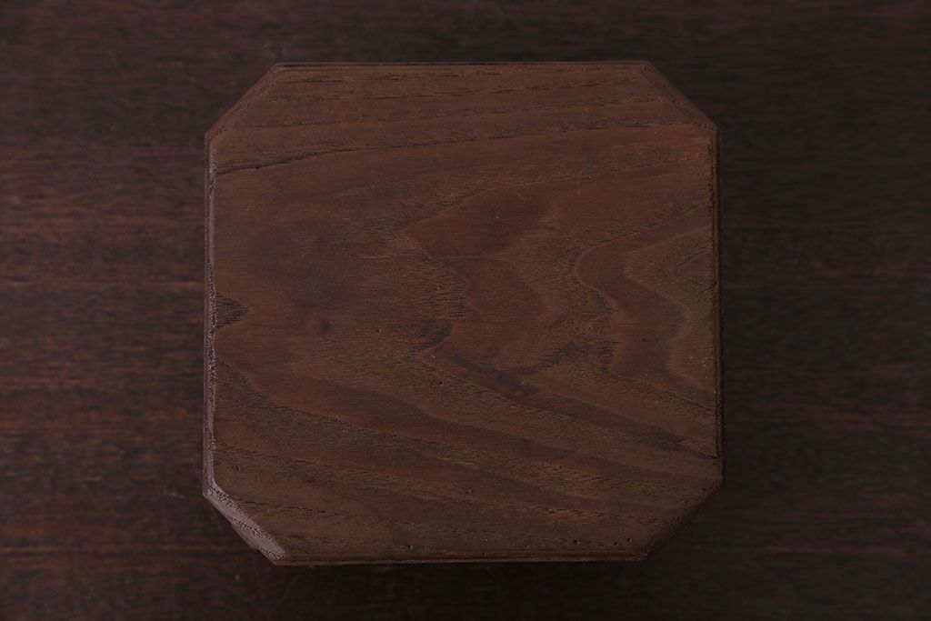 アンティーク雑貨　古民具・骨董　総欅材の漆が美しい花台ととても小さな桑材の花台のセット