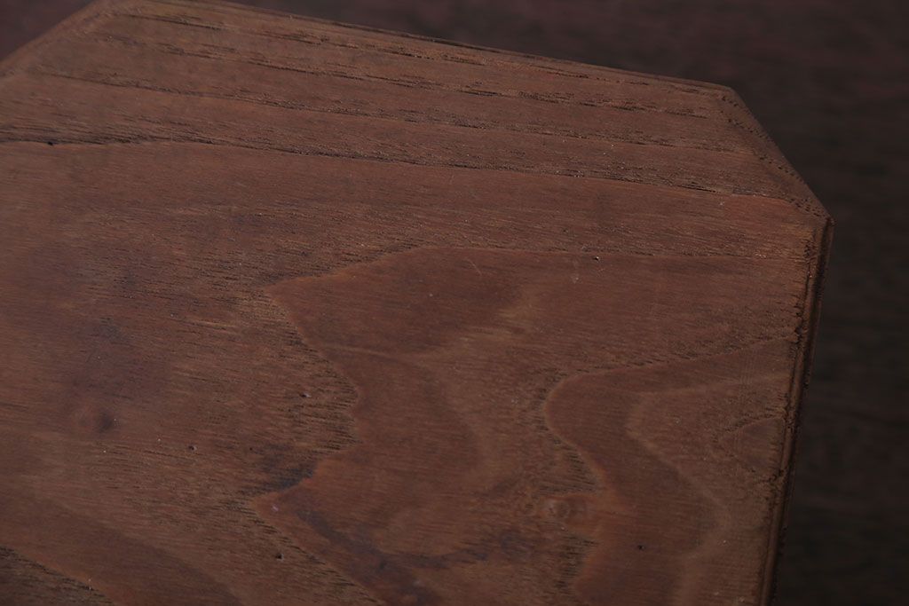 アンティーク雑貨　古民具・骨董　総欅材の漆が美しい花台ととても小さな桑材の花台のセット