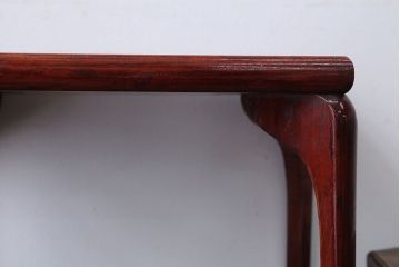 アンティーク雑貨　古民具・骨董　総欅材の漆が美しい花台ととても小さな桑材の花台のセット