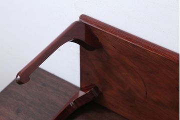 アンティーク雑貨　古民具・骨董　総欅材の漆が美しい花台ととても小さな桑材の花台のセット