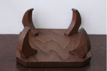 アンティーク雑貨　古民具・骨董　総欅材の漆が美しい花台ととても小さな桑材の花台のセット