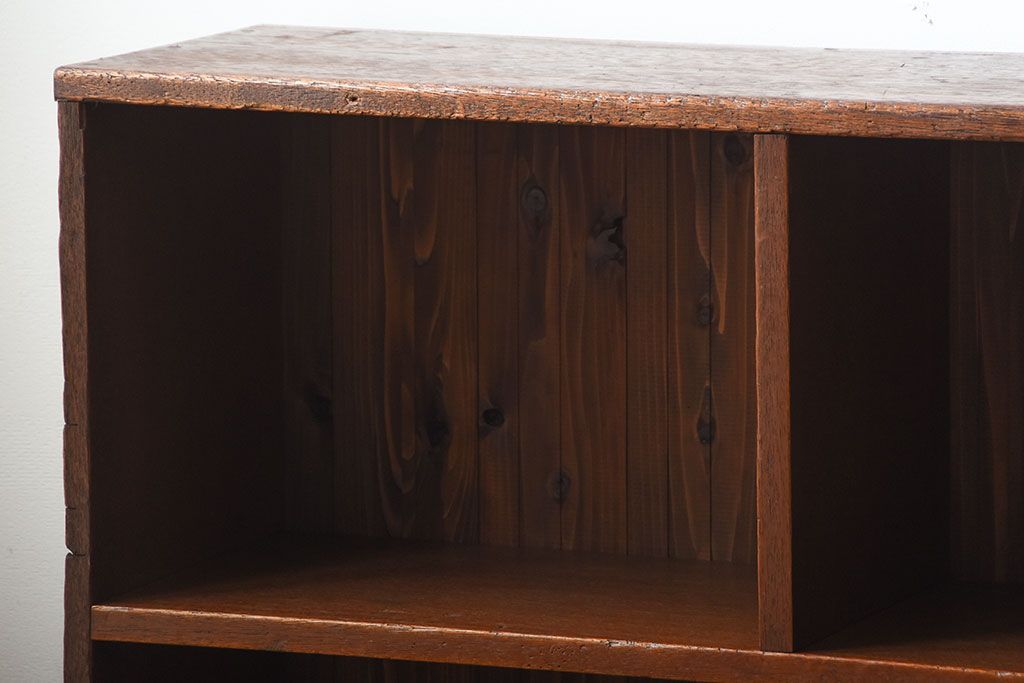 アンティーク家具　アンティーク　ブックラック付き!古い木製のマス目本棚(1)