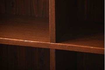 アンティーク家具　アンティーク　ブックラック付き!古い木製のマス目本棚(1)