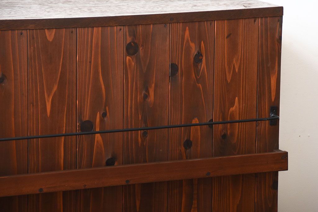 アンティーク家具　アンティーク　ブックラック付き!古い木製のマス目本棚(1)