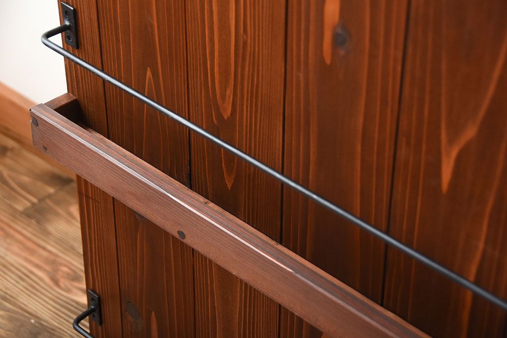 アンティーク家具　アンティーク　ブックラック付き!古い木製のマス目本棚(1)