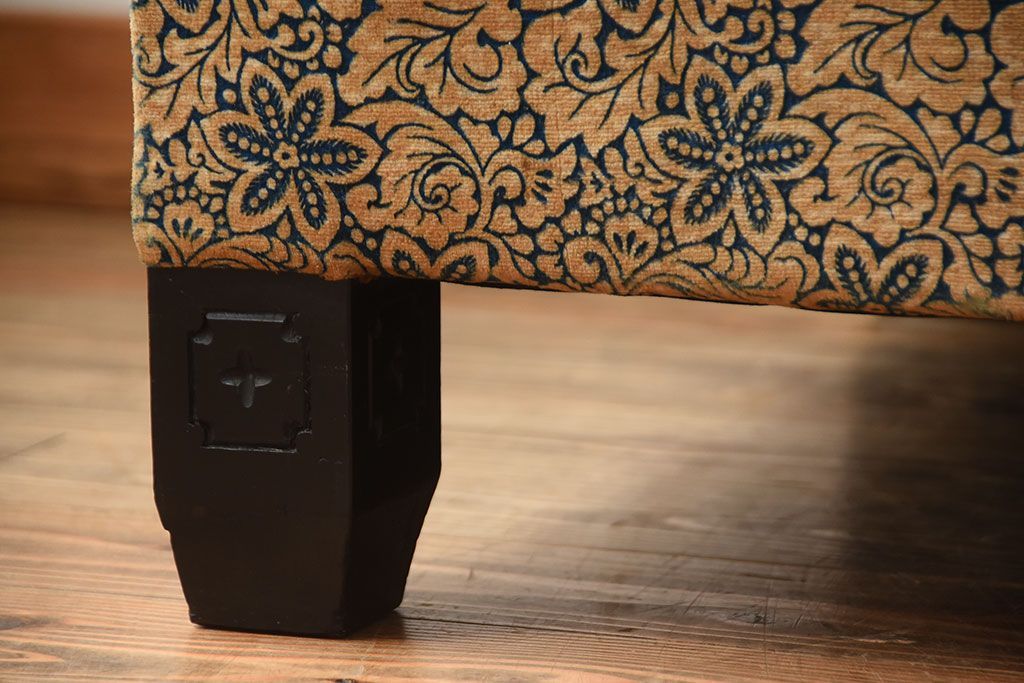 アンティーク家具　和製アンティーク　古い洋館の大きな3人掛けソファ