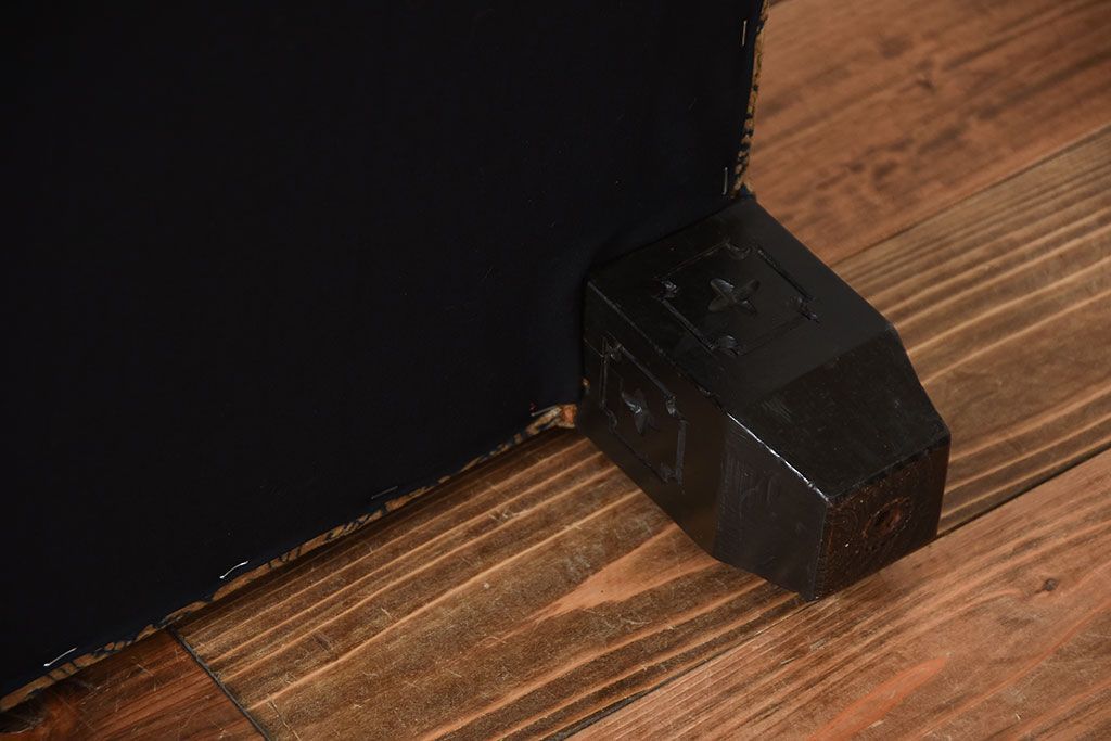 アンティーク家具　和製アンティーク　古い洋館の大きな3人掛けソファ