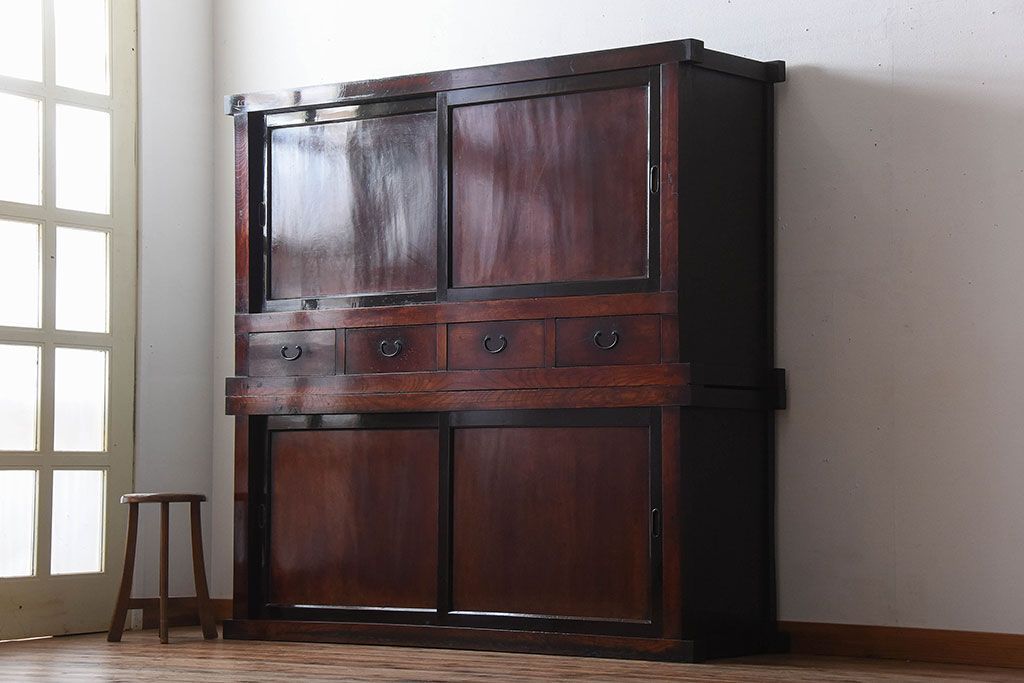 アンティーク家具　古民具・骨董　前面欅材!米沢地方の味わい深い水屋箪笥