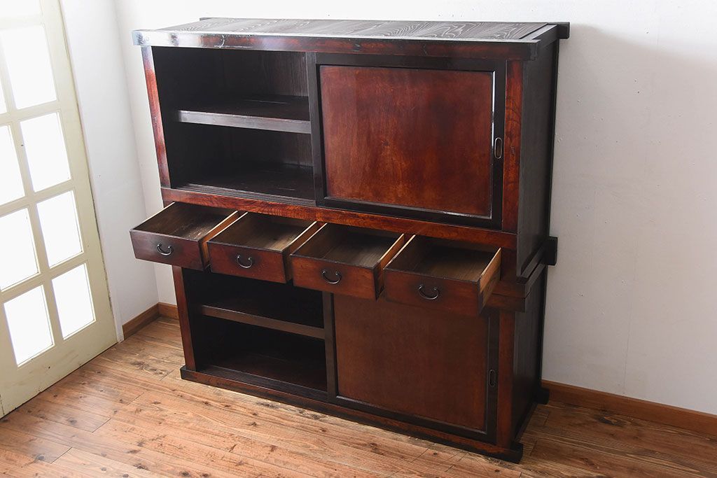 アンティーク家具　古民具・骨董　前面欅材!米沢地方の味わい深い水屋箪笥