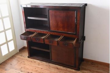 アンティーク家具　古民具・骨董　前面欅材!米沢地方の味わい深い水屋箪笥