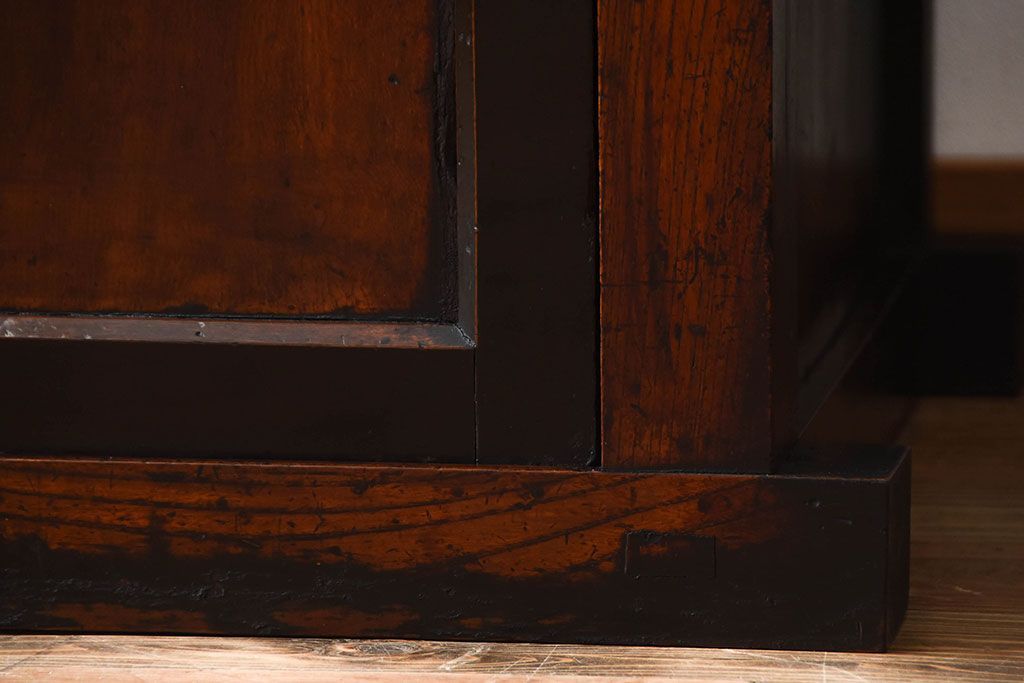 アンティーク家具　古民具・骨董　前面欅材!米沢地方の味わい深い水屋箪笥
