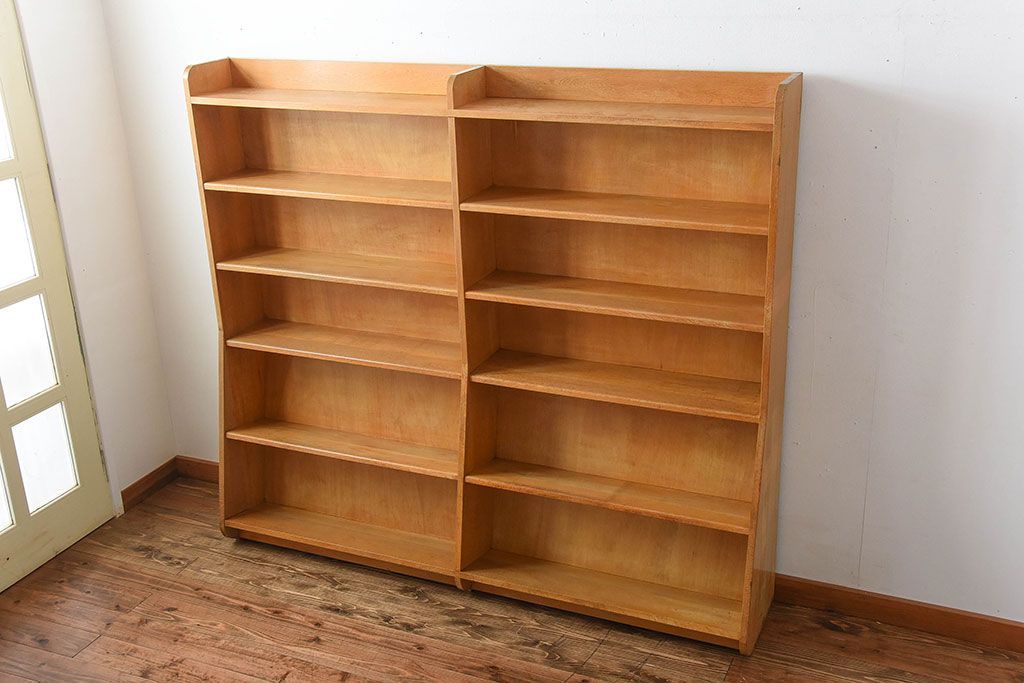 レトロ家具　昭和レトロ　厚手の古いナラ材が使用された大きな本棚(2)
