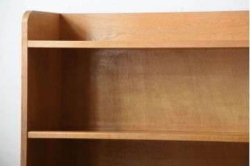レトロ家具　昭和レトロ　厚手の古いナラ材が使用された大きな本棚(2)