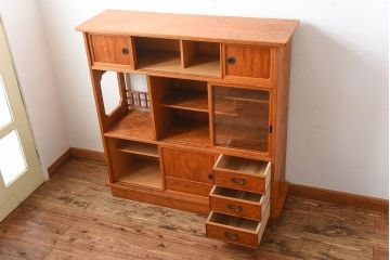 民芸家具　高級品!屋久杉材の茶箪笥(定価約24万円)