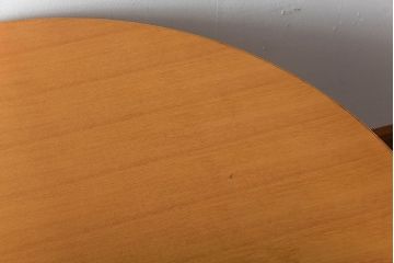 中古　天童木工　ナラ材のラウンドダイニングテーブル