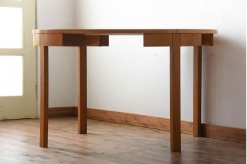 中古　天童木工　ナラ材のラウンドダイニングテーブル