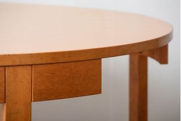中古　天童木工　ナラ材のラウンドダイニングテーブル