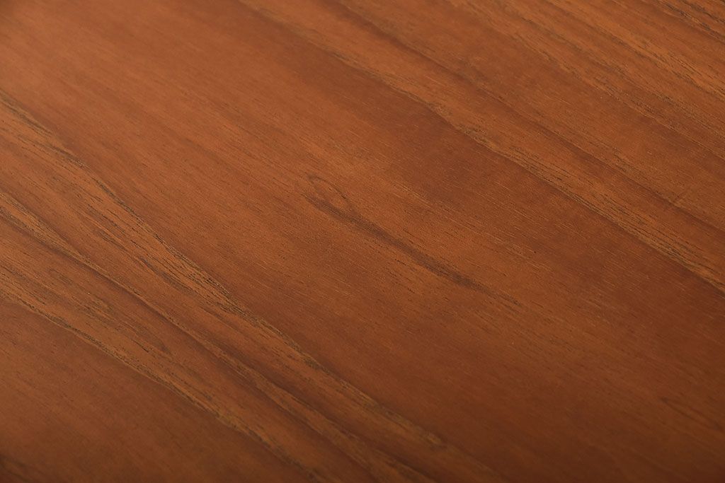 ヴィンテージ家具　北欧ビンテージ　デンマークSkovmand & Andersen社製　チーク材のラウンドダイニングテーブル