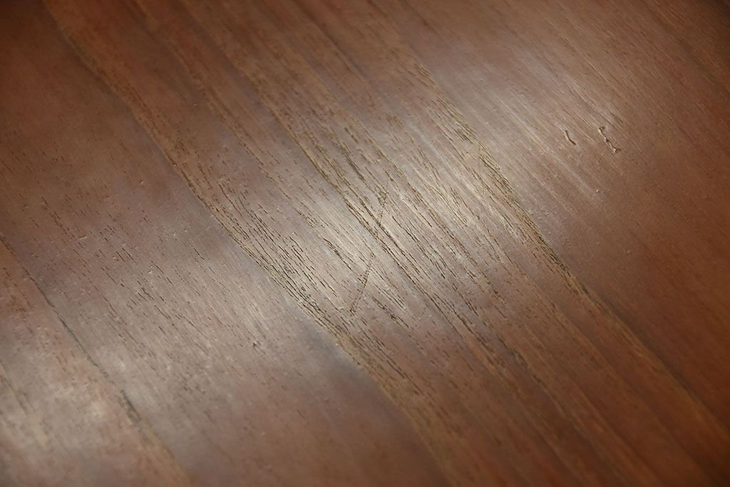 ヴィンテージ家具　北欧ビンテージ　デンマークSkovmand & Andersen社製　チーク材のラウンドダイニングテーブル