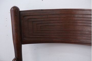 アンティーク家具　イギリスアンティーク　古い木製のおしゃれなベントウッドアームチェア