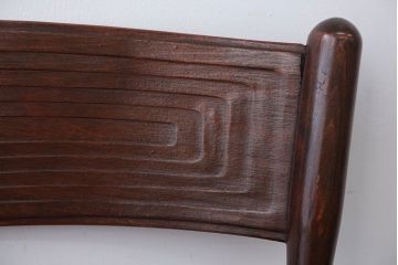 アンティーク家具　イギリスアンティーク　古い木製のおしゃれなベントウッドアームチェア