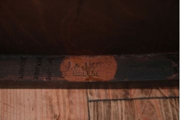 アンティーク家具　イギリスアンティーク　古い木製のおしゃれなベントウッドアームチェア