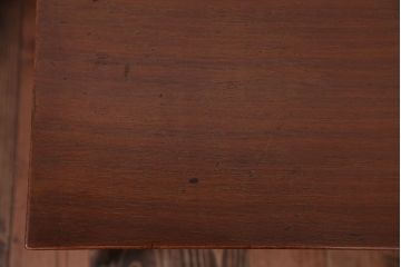 アンティーク家具　和製アンティーク　古い木製のシンプルなセンターテーブル