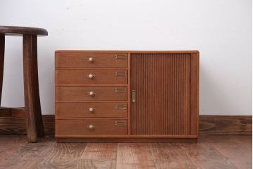 レトロ家具　昭和レトロ　古い木製のシャッター付き小引き出し