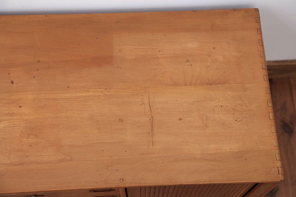 レトロ家具　昭和レトロ　古い木製のシャッター付き小引き出し