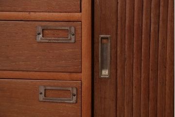 レトロ家具　昭和レトロ　古い木製のシャッター付き小引き出し