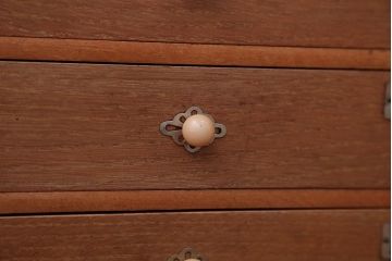 レトロ家具　昭和レトロ　古い木製のシャッター付き小引き出し